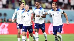 FIFA世界杯新规引发关注：赛前仪式全员中圈列队